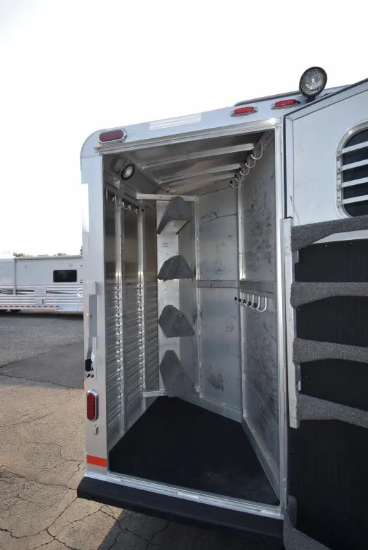 2008 C and C Trailers 4 Horse Bumper Horse Trailer - Image 15