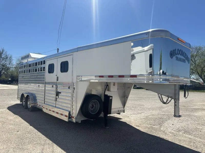 2020 Bloomer 4 Horse Stock Combo Trainer Tack Horse Trailer - Image 9