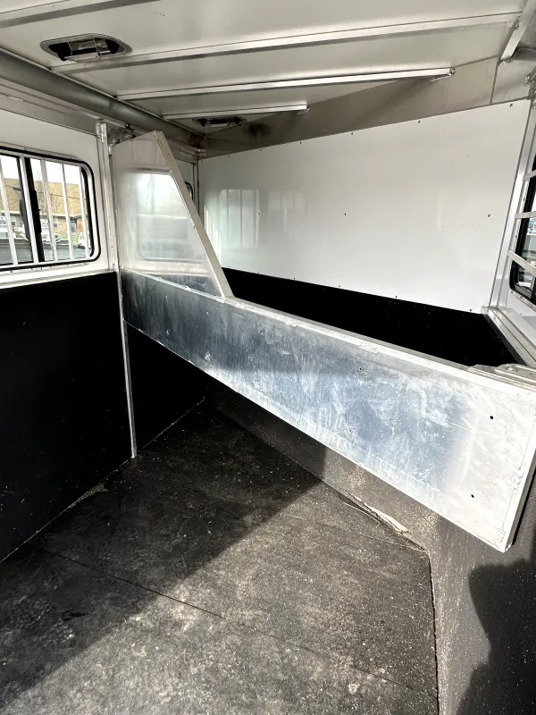 2021 Titan 2 Horse Trailer - Image 8