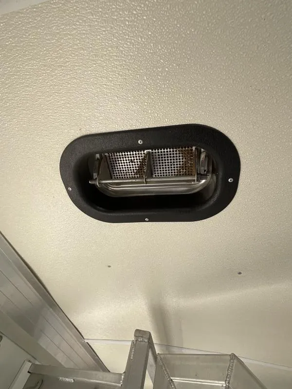 2005 Jamco 4 Horse Gooseneck Trailer - Image 8